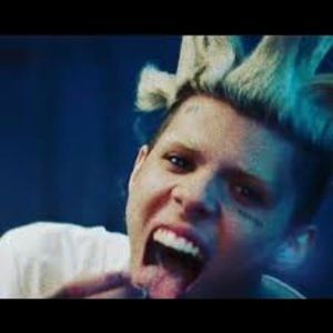 Meet your Posher, Charlie💉